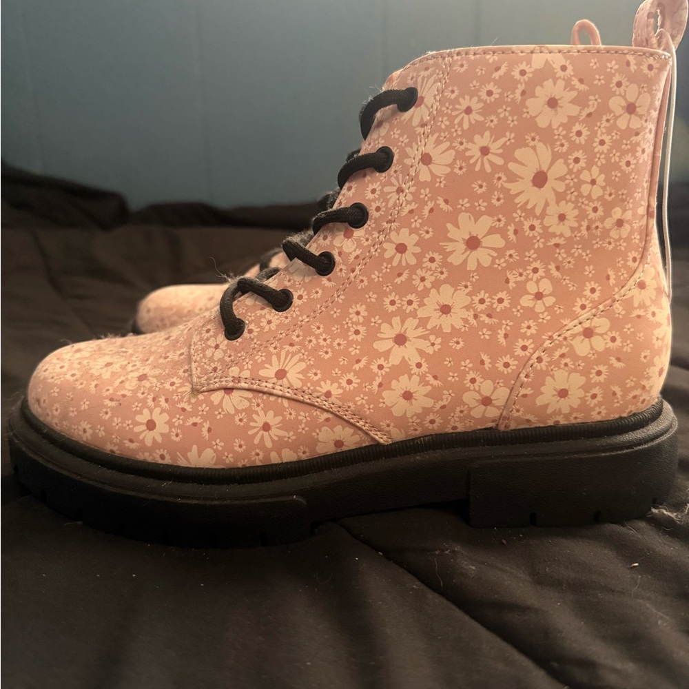 Art Class Pink Floral Combat Boots
